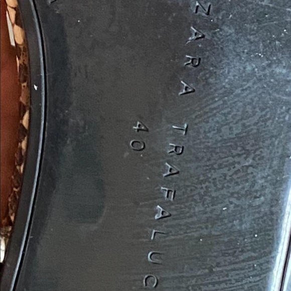 Zara, Trafuluc Line, Size 40 euro / Size 9 US, Black & Tan snake/alligator print - Picture 8 of 8